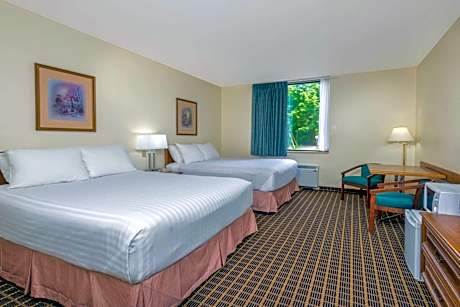 Queen Room with Two Queen Beds - Non-Smoking