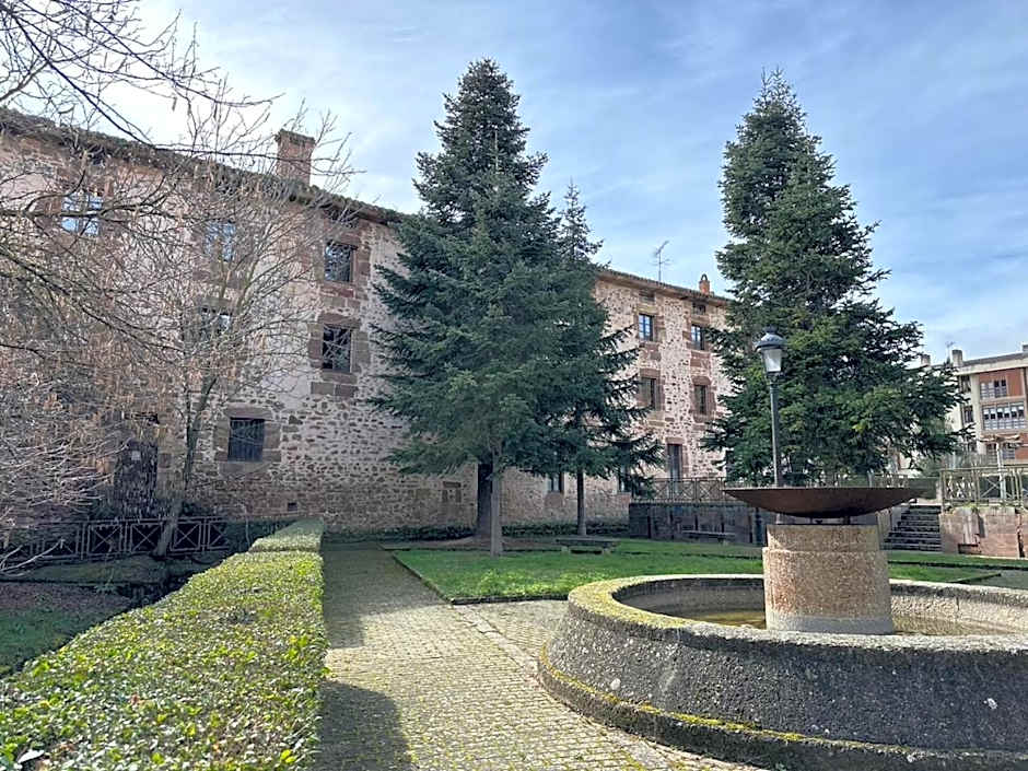 Hotel y Albergue Real Fabrica de Ezcaray