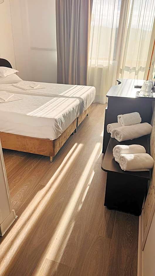 Hotel Sallaris Monteoru