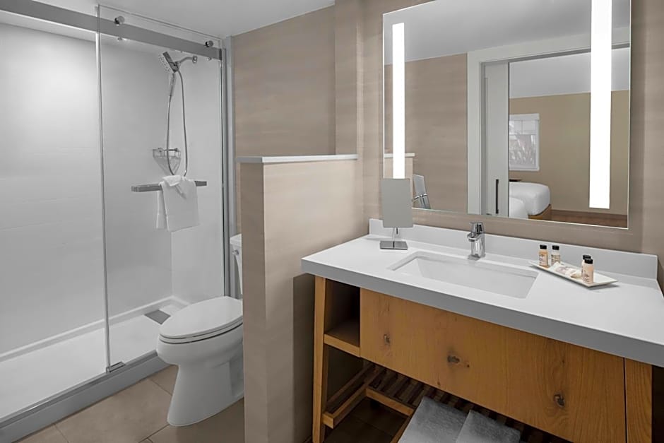 Delta Hotels by Marriott Santa Clara Silicon Valley