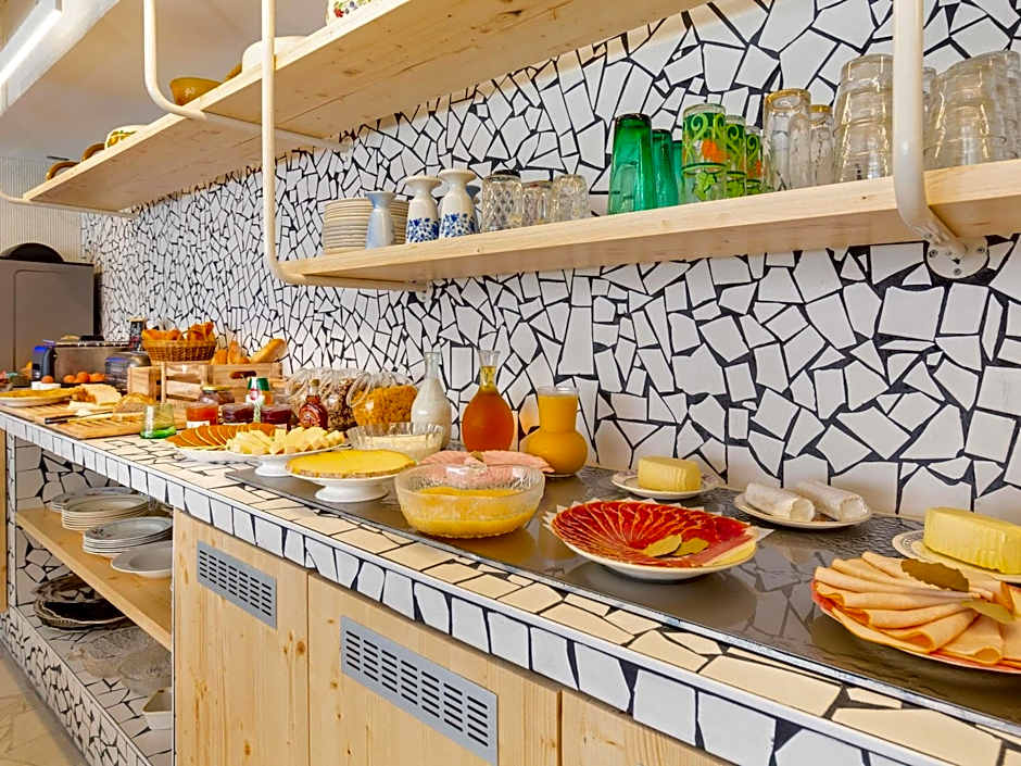 greet hotel Salon de Provence