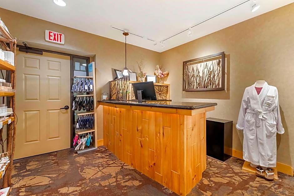 Best Western Premier The Lodge On Lake Detroit