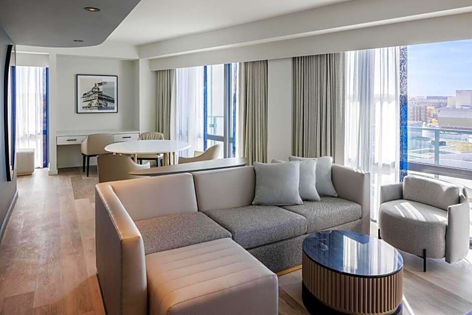 The Morrow Washington DC, Curio by Hilton