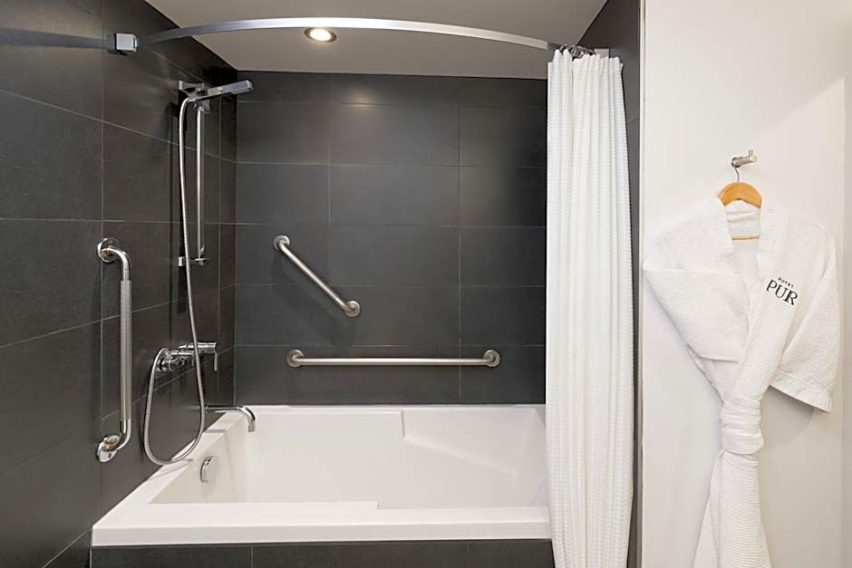 Hotel PUR, Quebec, a Tribute Portfolio Hotel