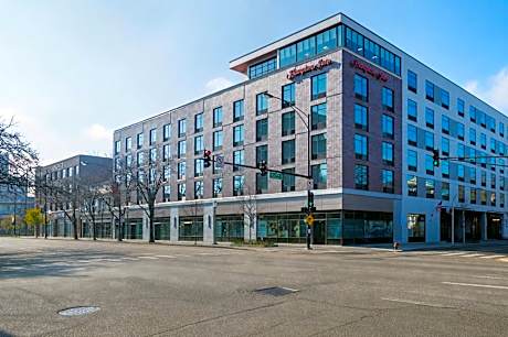 Hampton Inn Chicago North/Loyola Station