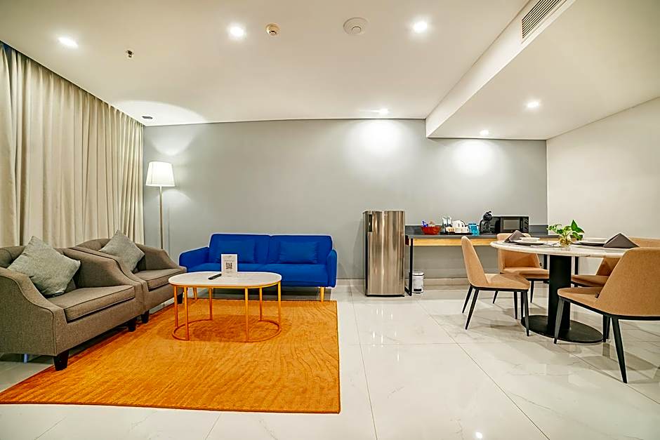 Photo 1 of 5 of Suite
