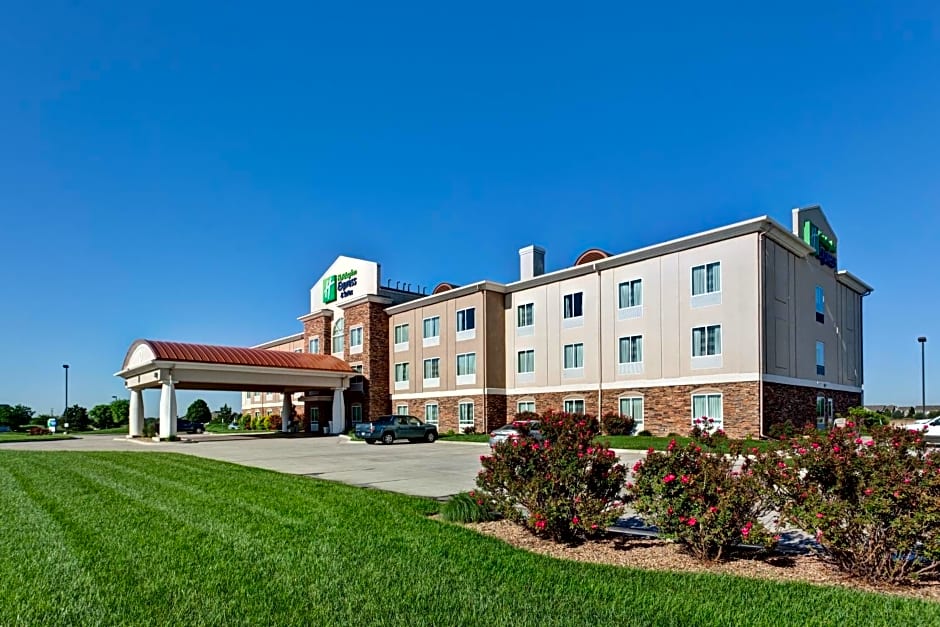 Holiday Inn Express Northwest Maize, an IHG Hotel
