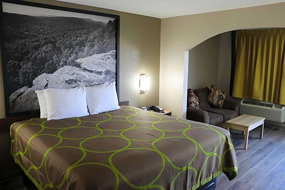 Super 8 by Wyndham Cabot