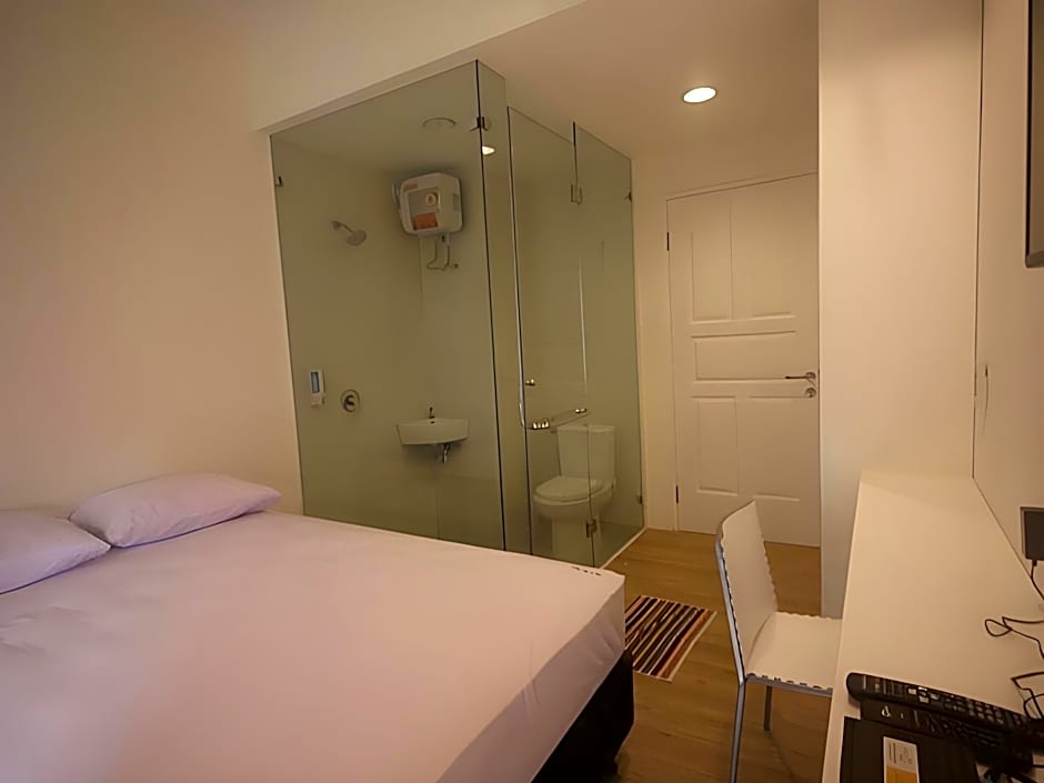 Bintaro Rumah Kayu Manis