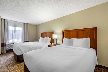 One-Bedroom Suite with Two Queen Beds with Sofa Bed - Non-Smoking