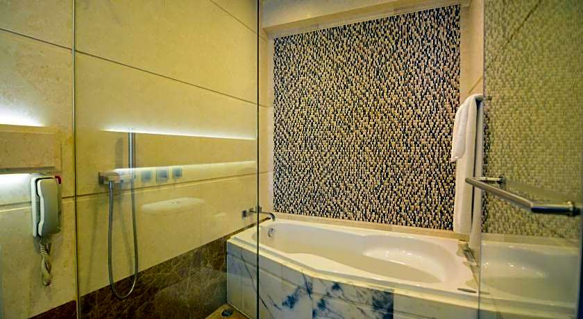 Harbour Grand Hong Kong Hotel