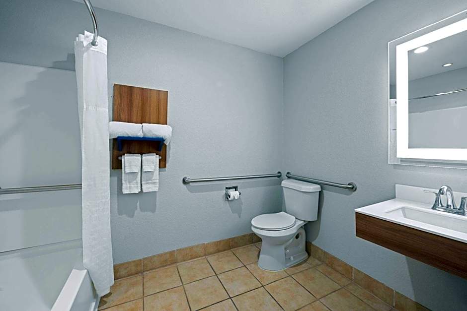 Microtel Inn & Suites By Wyndham Houma