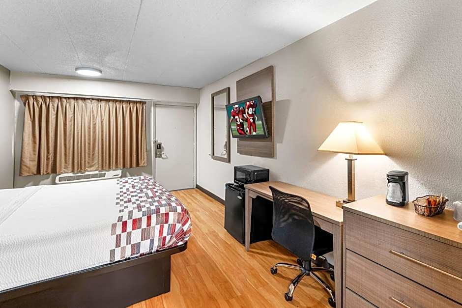 Red Roof Inn Indianapolis North - College Park