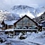 Aoraki Mount Cook Alpine Lodge
