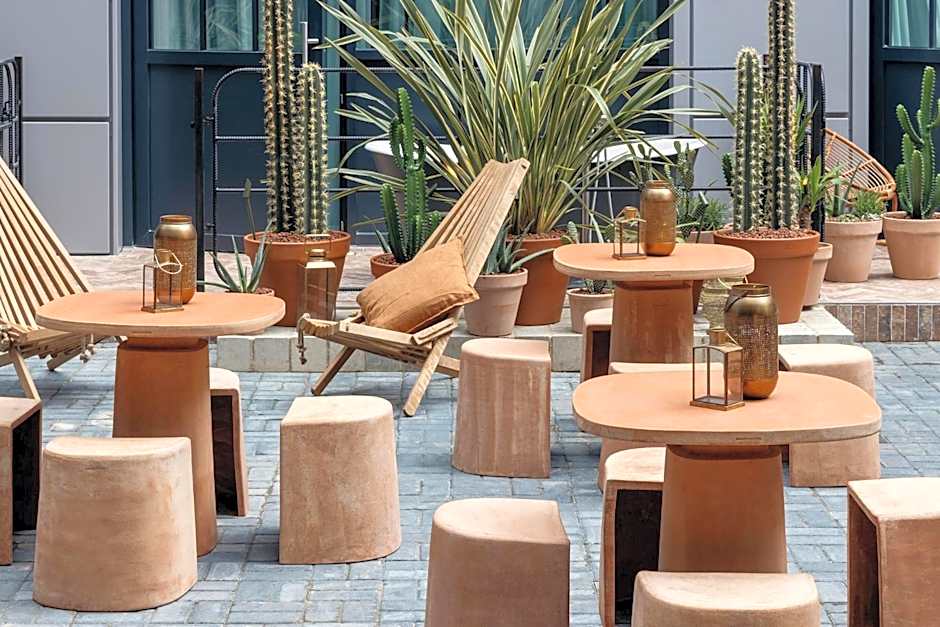 Bermonds Locke, Tower Bridge