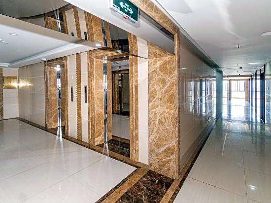 Yulou Jindian Apartment (Guangzhou Folk Finance Haizhu Square Subway Station Branch)