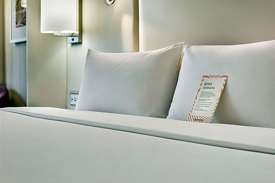 Photo 1 of 8 of Preferred 1 King Bed, Corner