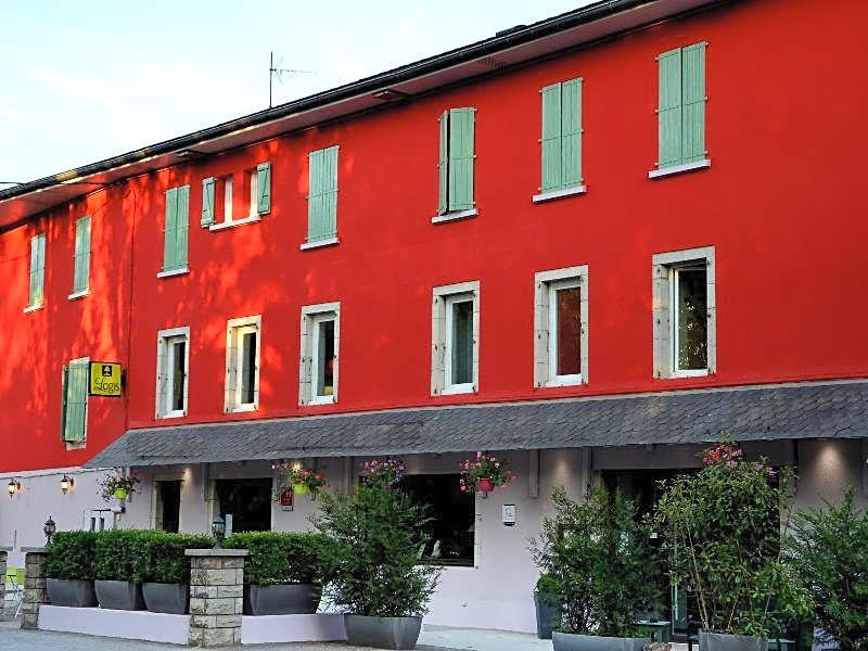 Logis hotel Aux Berges de l'Aveyron