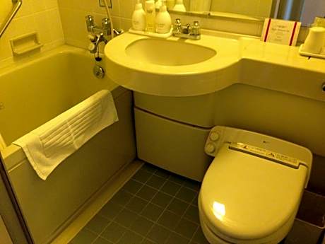 Single Room - Non-Smoking