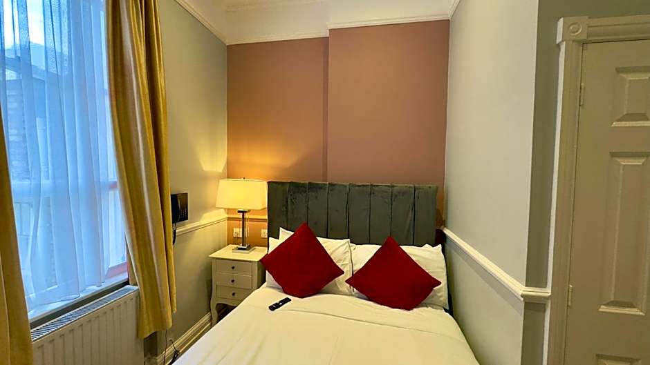 Classic Hyde Park Hotel