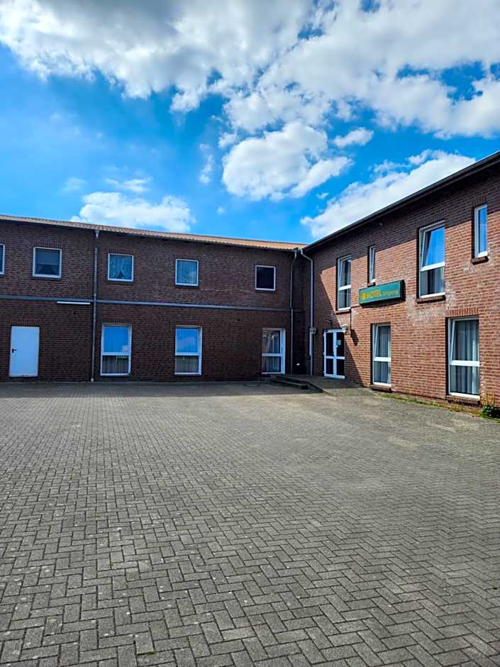 Hotel Hoyers in Pinneberg, Free Parking and WiFi