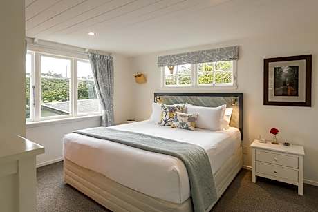 2-Bedroom Deluxe Cottage