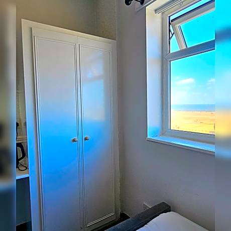 Double Room with Balcony and Sea View