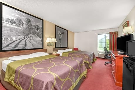 3 Queen Beds Non-Smoking