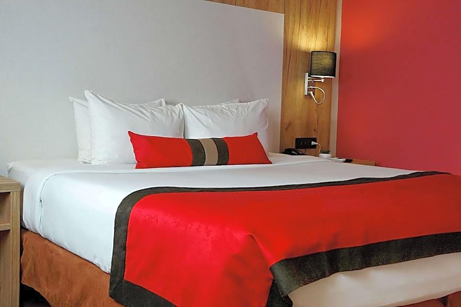 Ramada Panama Centro via Argentina