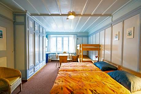 Standard Family Room