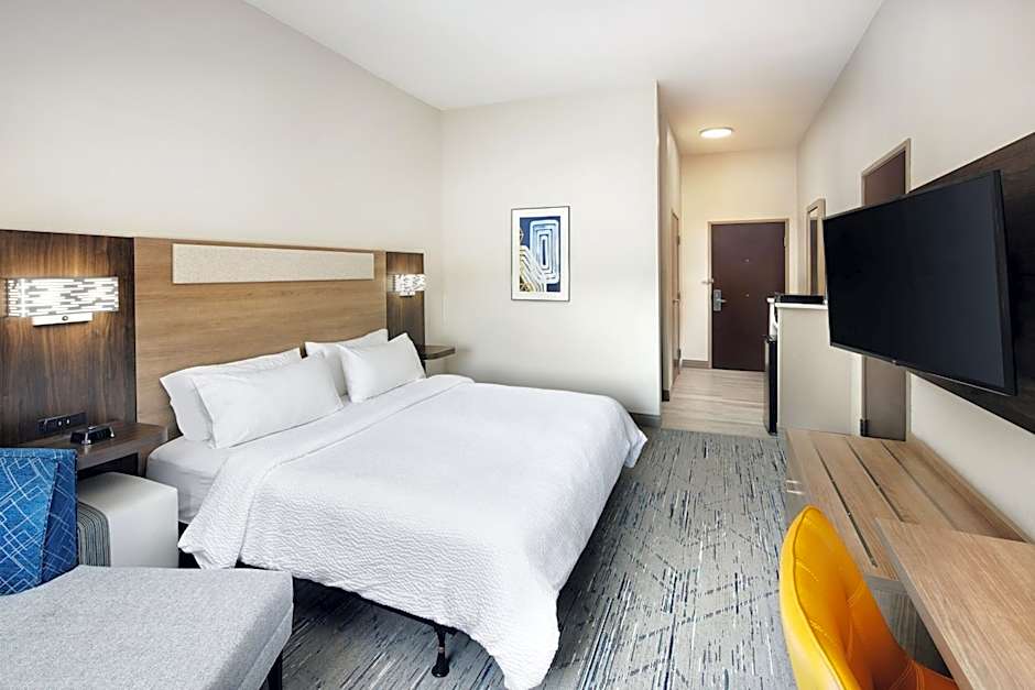 Holiday Inn Express & Suites Bridgeport By IHG