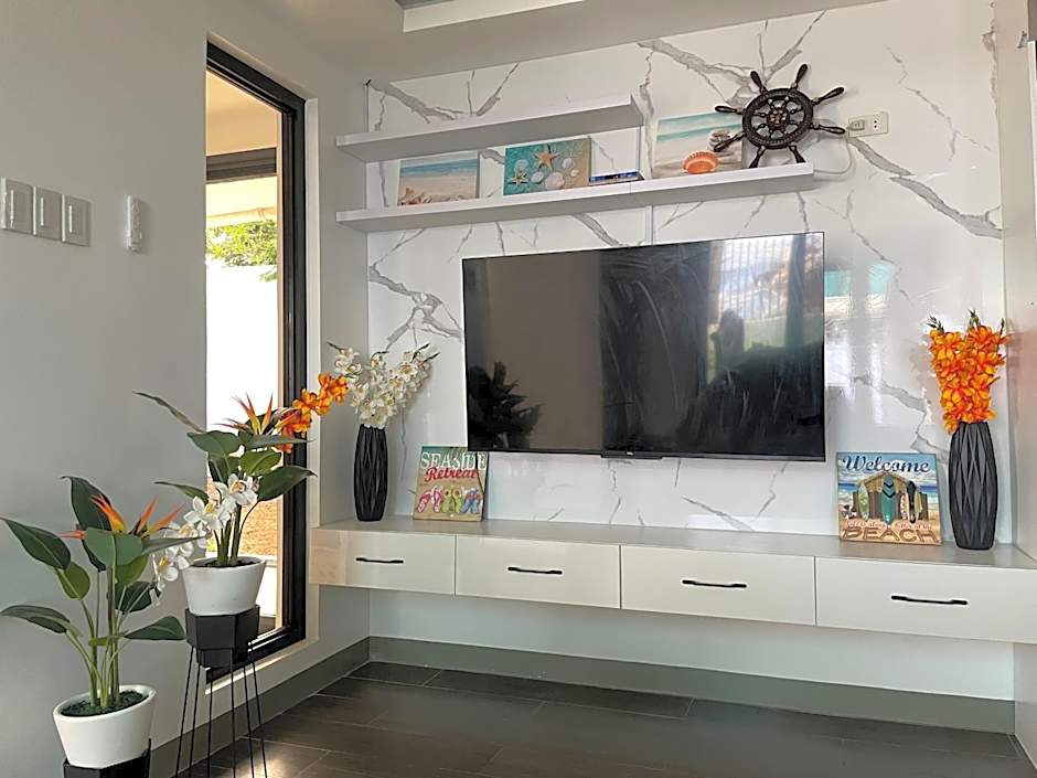 Casa Anaya Vacation Beachfront Home