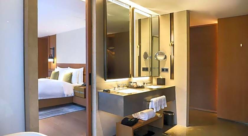 Grand Wuji Hotel