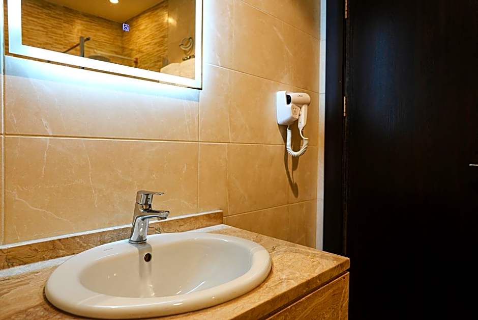 Luciana Hotel by FHM