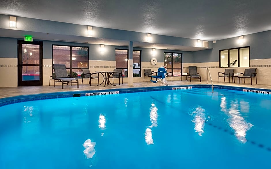 Holiday Inn Express & Suites El Paso I-10 East By IHG