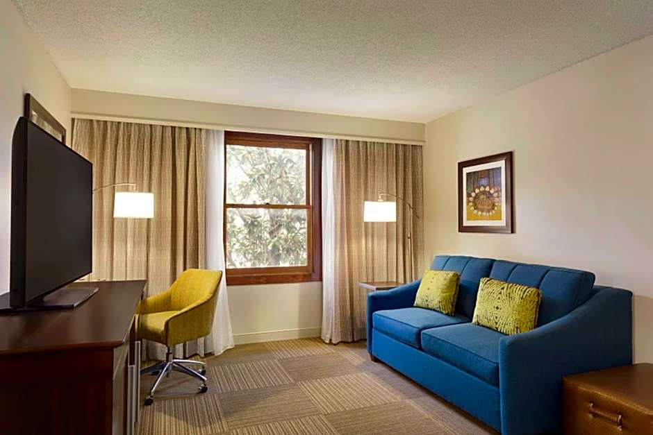 Hampton Inn By Hilton And Suites Springdale