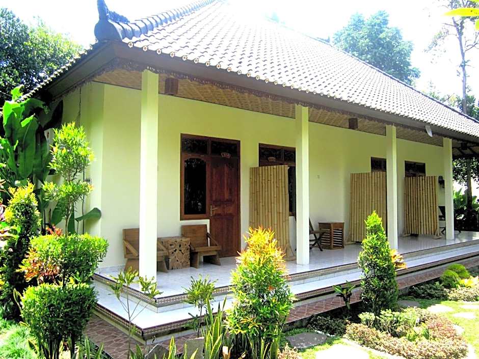 Astawa House