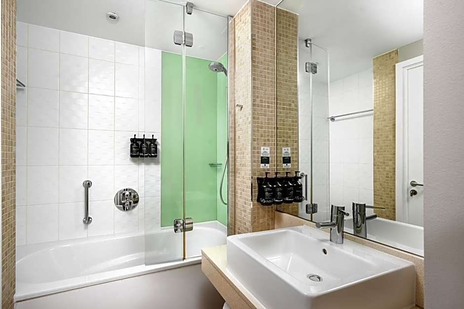 Holiday Inn Manchester-Mediacityuk By IHG