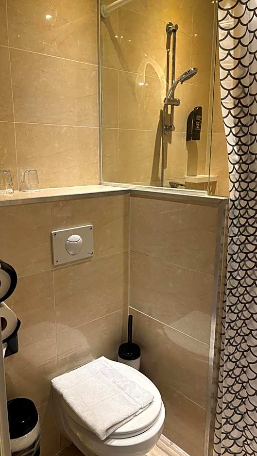 Aadam Hotel Wilhelmina