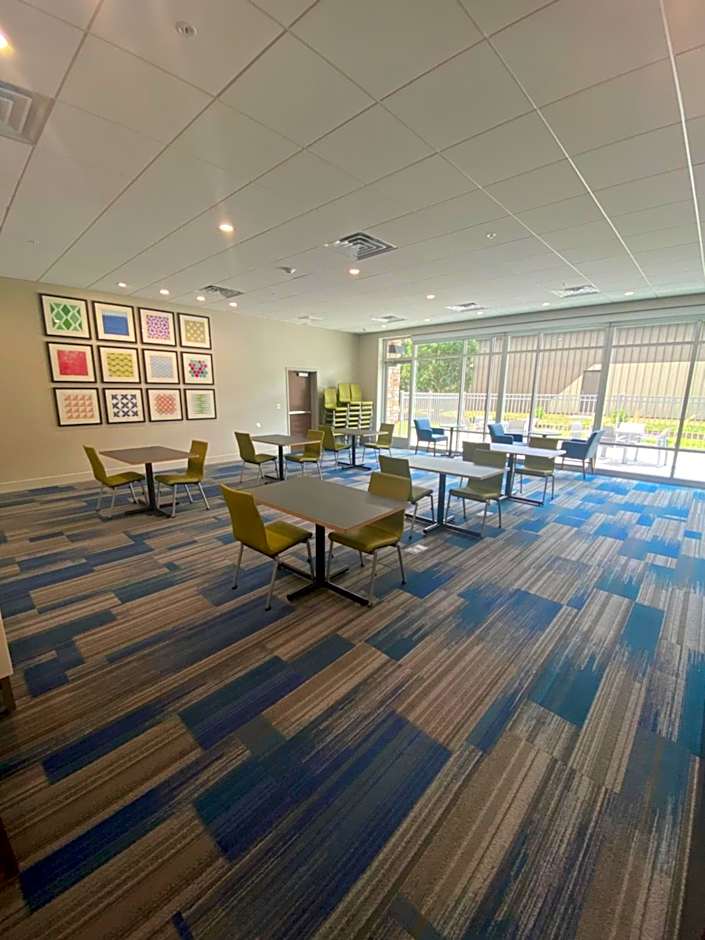 Holiday Inn Express And Suites Madison West - Middleton By IHG
