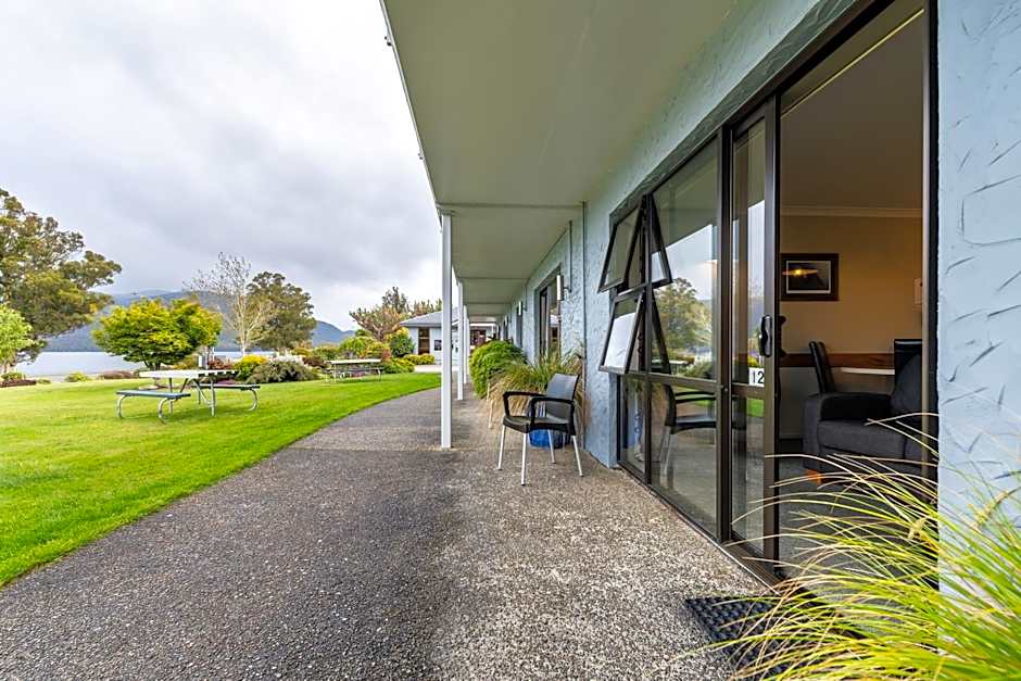 Lakeside Motel & Apartments