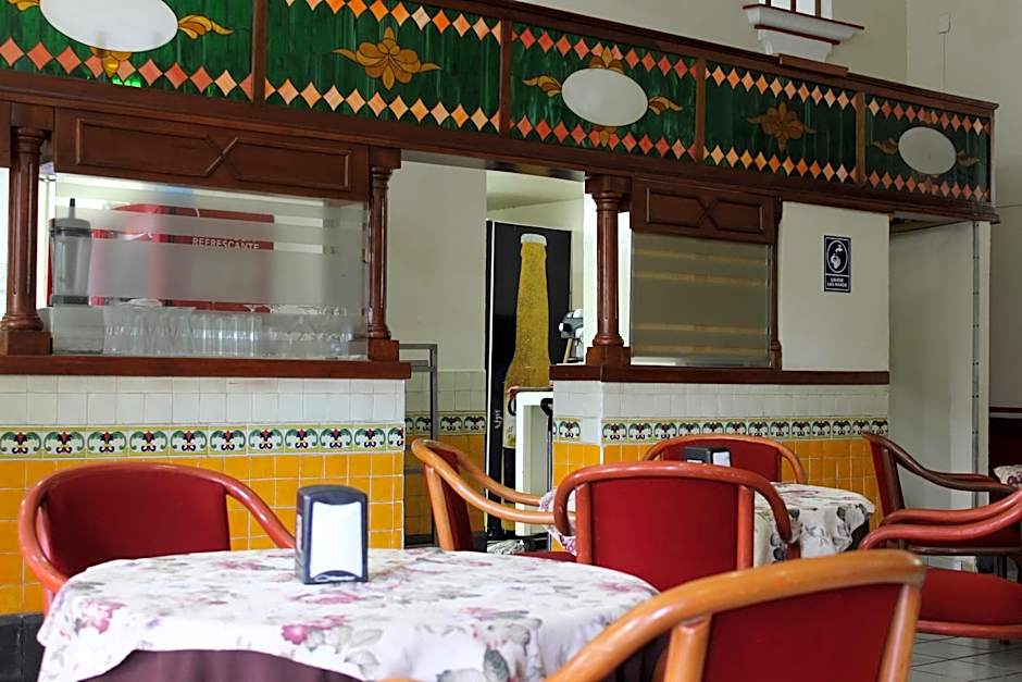 Hotel Concierge Plaza Colima