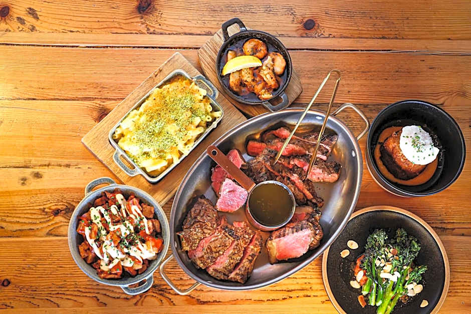 Fuego Steakhouse and Tapas -Tomahawk Potto