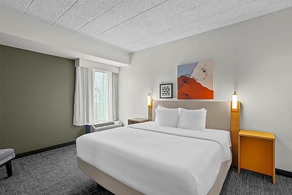 Spark by Hilton Des Plaines Chicago O'Hare