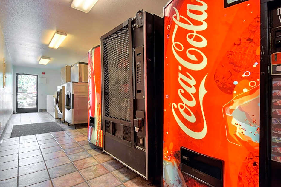 Motel 6-San Dimas, CA - Los Angeles