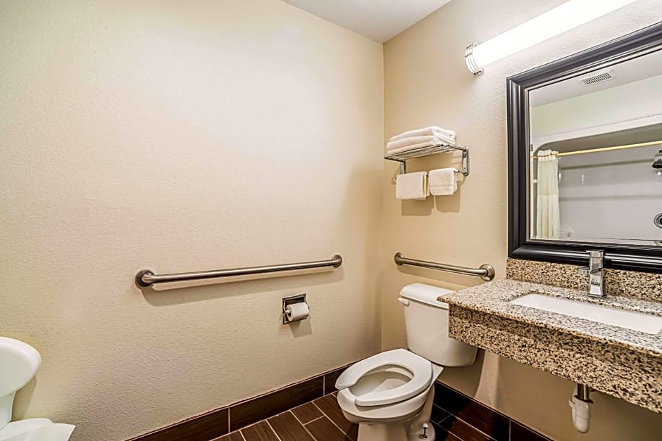 Quality Inn Carbondale University area
