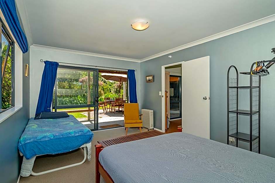 Sundaze - Hahei Holiday Home