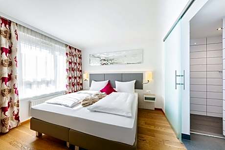 Suite with Garden View