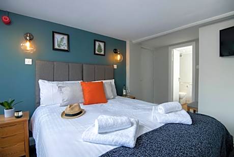 Single Room with Private Bathroom