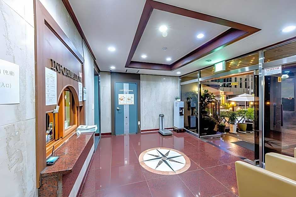 Trevi Hotel